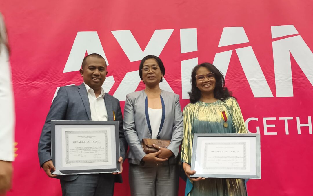 Deux collaborateurs de la CGHV décorés de la Médaille de bronze du travail !